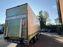 Volvo FM 420 6X2 8.1M Koffer Stuuras