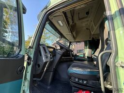 Volvo FM 420 6X2 8.1M Koffer Stuuras