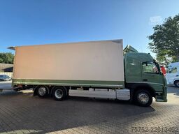 Volvo FM 420 6X2 8.1M Koffer Stuuras