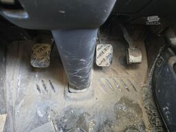 Mobility Centre Holland Rental B.V. Mobility Centre Holland Rental B.V. Mobility Centre Holland Rental B.V.