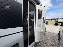 ADRIA Matrix 60Y 650 DL Truma E, Markise, Fussbodenh.