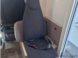 CARADO T 338s Automatik / 5Sitz und Schlafplätze /..