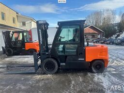 Doosan D55C-5 forklift 5.5 tons w/ 4.5 meter lift height