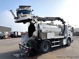 SCANIA P320 4x2 Hvidtved Larsen 7000 L Kombi