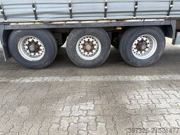 Krone Curtainsider / Planenauflieger / Gardin