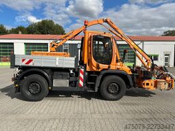 UNIMOG U 400 4x4 / Vario Pilot / Mulag / Mähausrüstung