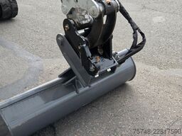 BOBCAT E16  mit MS01SW + Schwenklöffel