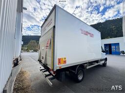 Mercedes-Benz Sprinter 4x4 Box Van – 8 Pallets