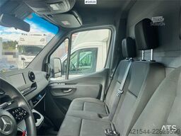 Mercedes-Benz Sprinter 4x4 Box Van – 8 Pallets