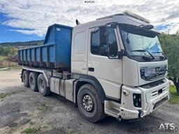 Volvo FMX500 Tridem Hooklift Truck – Without Container –