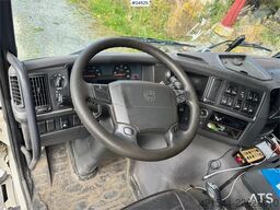 Volvo FMX500 Tridem Hooklift Truck – Without Container –