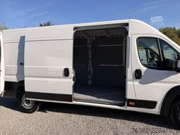 Peugeot Boxer Kasten 435 L4H2  180 AUT/NAvi/PDC