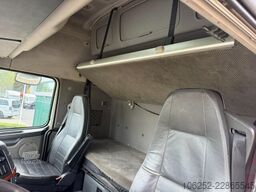 Volvo FH 460 GLOBETROTTER XL + RETARDER + FULL SPOILE...