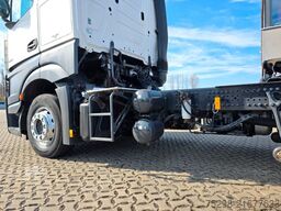 MERCEDES-BENZ Actros 1843