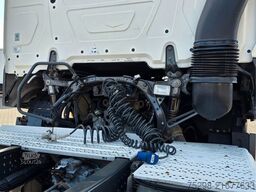 MERCEDES-BENZ Actros 1843