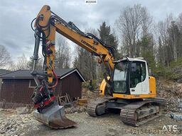 Liebherr R914 Compact crawler excavator with VA boom, 2 buc
