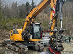Liebherr R914 Compact crawler excavator with VA boom, 2 buc