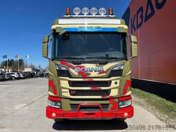 Scania R 520 8x4 RETARDER / FULL STEEL / BOX L=5582 mm