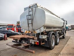 RENAULT KERAX 370-6X4+16000L/5COMP