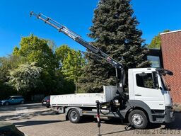 MERCEDES-BENZ 821 Atego Pritsche mit HIAB 066D Kran