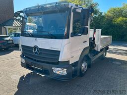 MERCEDES-BENZ 821 Atego Pritsche mit HIAB 066D Kran