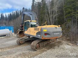 Volvo EC240CL crawler excavator w/ two buckets and power