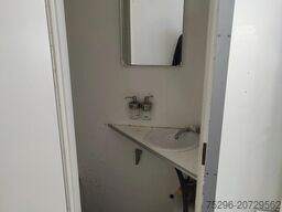 Volvo FL 250 4X2 14tonner Automatic Exhibition truck ...