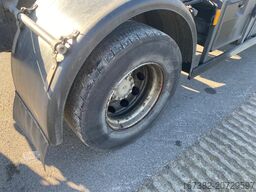 Mercedes-Benz AXOR 1829 4x2 chassis cab