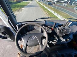 Mercedes-Benz AXOR 1829 4x2 chassis cab