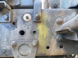 Mercedes-Benz AXOR 1829 4x2 chassis cab