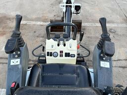 Bobcat E10 Z (BE MACHINE / 438H / MIN WIDTH 0.73M / TO...