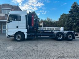 Macara montată pe camion MAN 26.480 Abroller mit HMF 2620 Kran 6x2