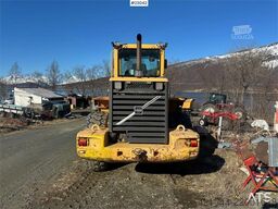 Volvo L90D wheel loader w/ LED lights, folding wing setu