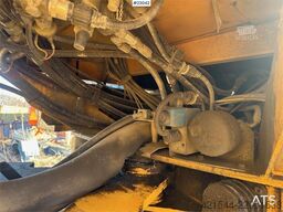 Volvo L90D wheel loader w/ LED lights, folding wing setu