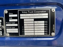 Volvo FM 330 Globetrotter / 742 dkm / VEB+ / Spoilers...