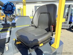 Combilift C3000CB GAS TRIPLEX 4900 POSITIONER