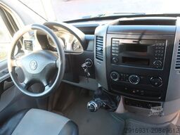 VOLKSWAGEN Crafter Kombi 35 mittel L2H1/Klima/AHK/FN: 197