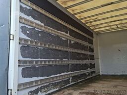 MAN TGL 8.180 4x2 BL 3-Sitzer Koffer Türen + Treppe