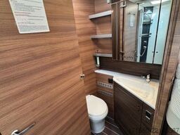 KNAUS Sun i 700 LEG