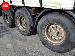 RENDERS CURTAIN SLIDER