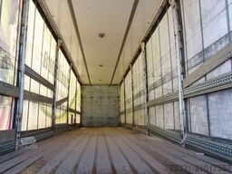 RENDERS CURTAIN SLIDER