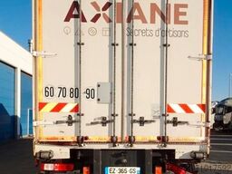 RENAULT D 26 WIDE SLEEPER CAB GLOBAL CAB