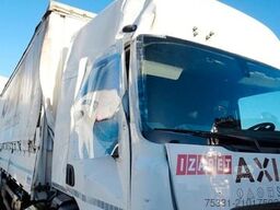 RENAULT D 26 WIDE SLEEPER CAB GLOBAL CAB