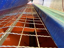  STA 95 E50HFVARK Salzstreuer auf Abrollrahmen STA 95 E50HFVARK Salzstreuer auf Abrollrahmen, ca. 4m³