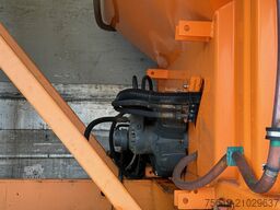  STA 95 E50HFVARK Salzstreuer auf Abrollrahmen STA 95 E50HFVARK Salzstreuer auf Abrollrahmen, ca. 4m³