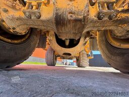 Volvo L 90 E 4x4 CENTRAL LUBRICATION / QUICK COUPLER ...