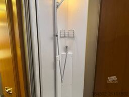 PHOENIX Maxi Liner 7800 L Längsbetten und Hubbett