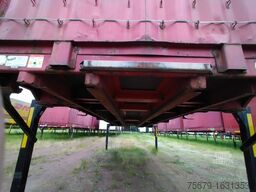 Krone Wechselpritsche mit Bordwänden und Plane, BDF-System, 7.450 mm lang.