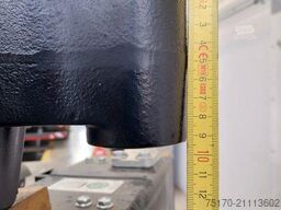 Kinshofer Palettenzange / Zange KM 332 V - 1100