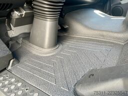 MERCEDES-BENZ Atego 818 4,35mKoffer*LBW+Tür*3Sitze*AC*Automati